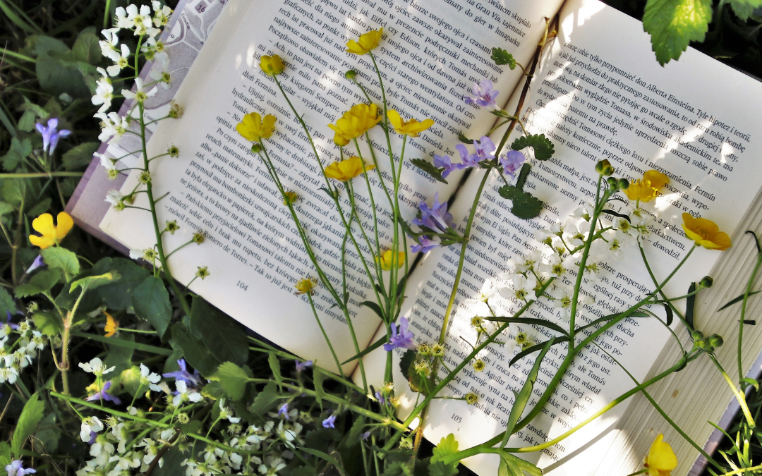 A BLOOMING BOUQUET OF READS
